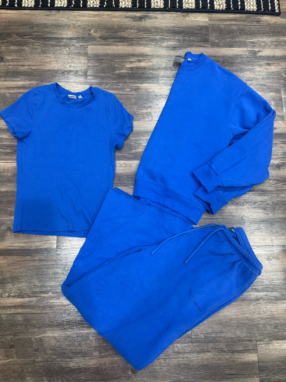 Aritzia Set Size M